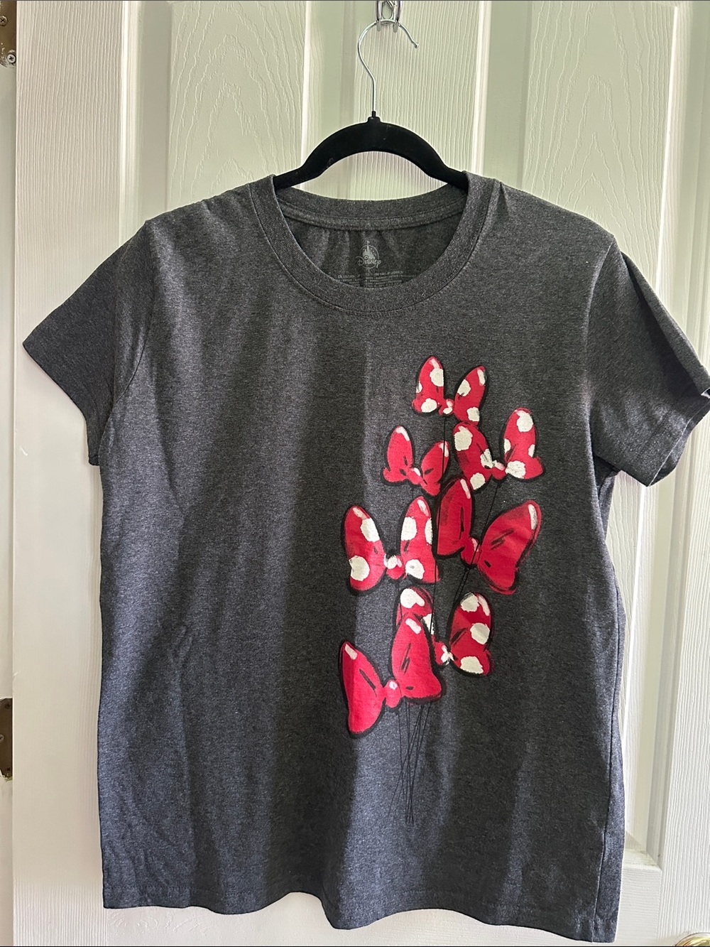 Women’s Gray Tee with Red Bow Graphic